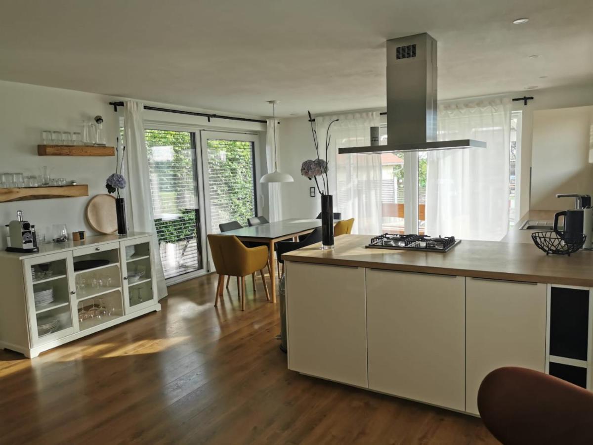 Modernes Ferienhaus Im Schwarzwald 프라이암트 외부 사진
